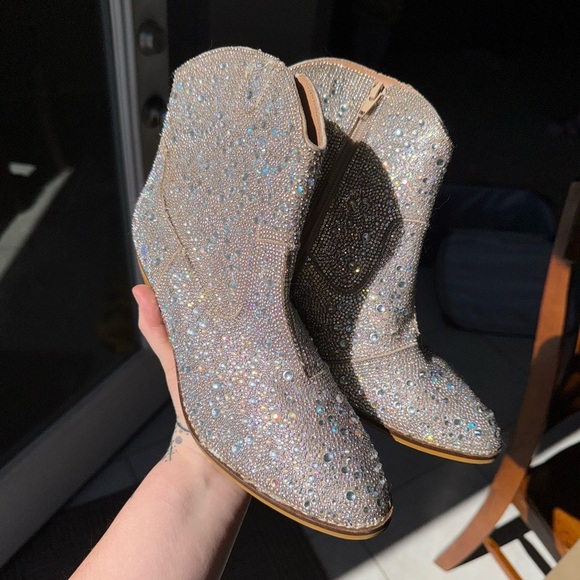 Corkys Silver Tan Ankle Booties. NEVER WORN 🔥 - Picture 2 of 8